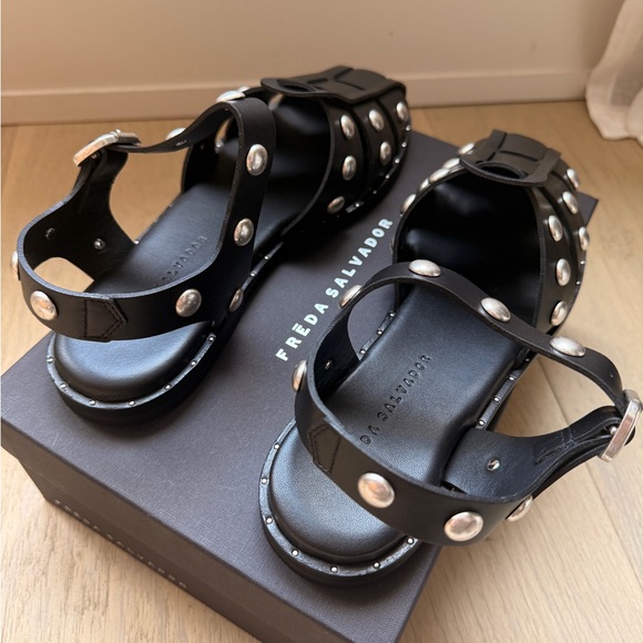 Brand New: Freda Salvador Sera Fisherman Sandal in Black Silver Studs, 9.5 - Picture 4 of 4